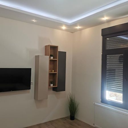 شقة Restoran Due Punti Kursumlija المظهر الخارجي الصورة